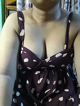 Snapshot of sexy-pari8 chatting on July 16, 5:41 pm sexy-pari8 online show from July 16, 5:41 pm