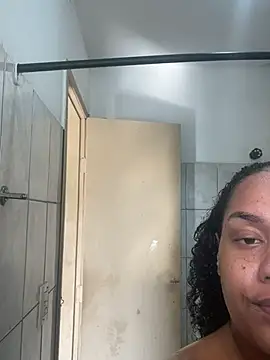 Snapshot of estrellla1 chatting on June 30, 1:56 pm estrellla1 online show from June 30, 1:56 pm