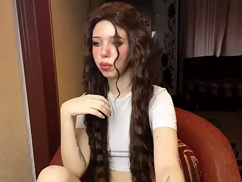 LiloMeoww online show from June 21, 10:07 am