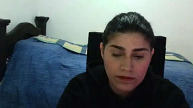 Snapshot of CarolinaMoretti chatting on August 3, 2:32 am CarolinaMoretti online show from August 3, 2:32 am