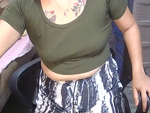 Snapshot of Alyssa_SexyAsian chatting on July 5, 4:30 am Alyssa SexyAsian online show from July 5, 4:30 am