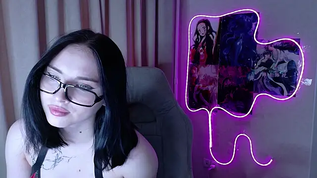babyellly online show from June 28, 6:14 pm
