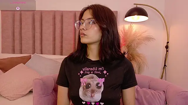 Snapshot of Lily_beth_ chatting on June 25, 1:26 pm Lily beth online show from June 25, 1:26 pm