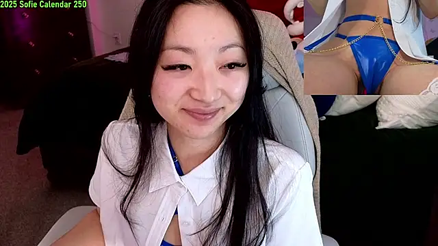 Snapshot of MySweetSofie chatting on January 19, 1:00 am MySweetSofie online show from January 19, 1:00 am