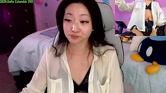 Snapshot of MySweetSofie chatting on February 2, 1:34 am MySweetSofie online show from February 2, 1:34 am
