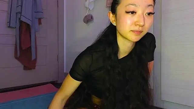 Snapshot of MySweetSofie chatting on February 27, 12:32 am MySweetSofie online show from February 27, 12:32 am