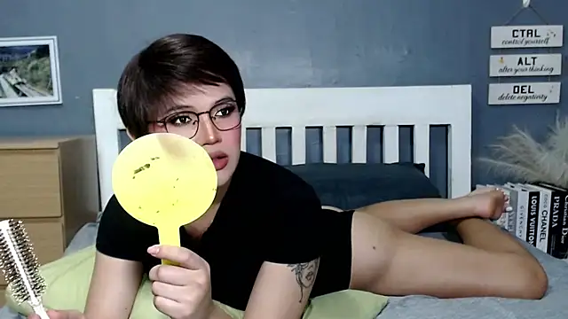 STUCK on YOU  online show from July 22, 10:45 pm