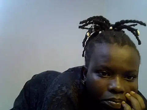 Snapshot of lil_mama254 chatting on June 20, 7:05 pm lil mama254 online show from June 20, 7:05 pm