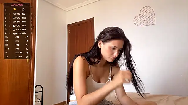 RoseDiebol online show from July 28, 10:21 am