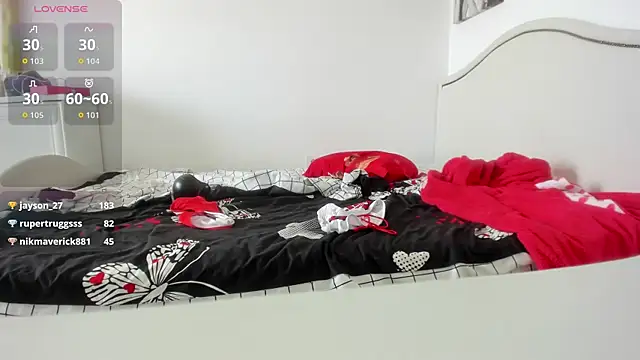 Snapshot of Kinky_Jessyy chatting on June 27, 12:22 pm Kinky Jessyy online show from June 27, 12:22 pm