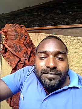 Snapshot of TinyBoy27 chatting on June 28, 9:15 am TinyBoy27 online show from June 28, 9:15 am