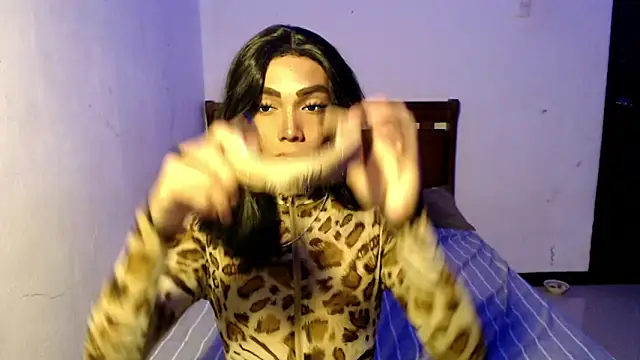 Snapshot of your_rafaela00 chatting on June 20, 3:37 pm your rafaela00 online show from June 20, 3:37 pm