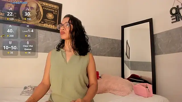 Snapshot of stacyfoxxx chatting on August 6, 10:00 pm stacyfoxxx online show from August 6, 10:00 pm