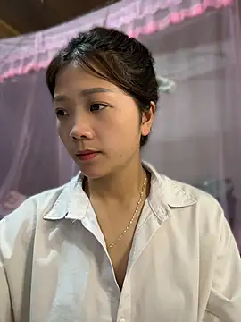 Snapshot of hhanni06 chatting on June 29, 1:00 pm hhanni06 online show from June 29, 1:00 pm
