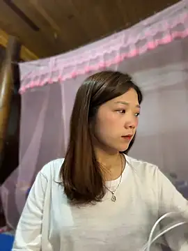Snapshot of hhanni06 chatting on July 3, 1:50 pm hhanni06 online show from July 3, 1:50 pm