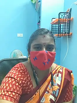 Snapshot of Tamil_Swetha77 chatting on July 14, 8:03 pm Tamil Swetha77 online show from July 14, 8:03 pm