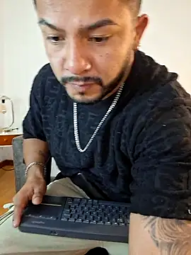 BrunoSilva  online show from August 8, 11:34 am