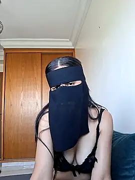 Snapshot of hajar77 chatting on July 20, 11:01 am hajar77 online show from July 20, 11:01 am