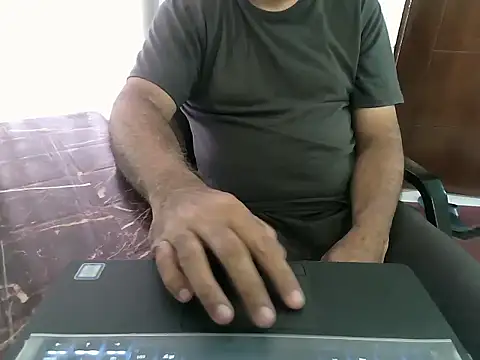 Snapshot of desipapaxx chatting on July 13, 6:16 am desipapaxx online show from July 13, 6:16 am