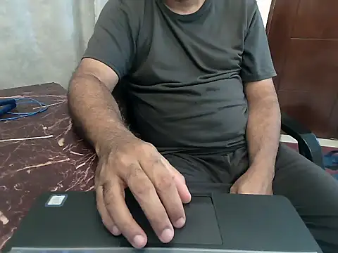Snapshot of desipapaxx chatting on July 16, 7:31 pm desipapaxx online show from July 16, 7:31 pm