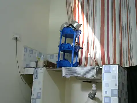 Snapshot of Qcmadonna chatting on July 21, 7:54 am Qcmadonna online show from July 21, 7:54 am