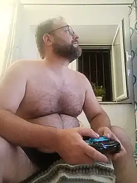 Snapshot of ashur88 chatting on July 10, 10:45 pm ashur88 online show from July 10, 10:45 pm