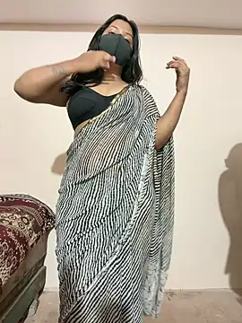 Snapshot of Wild_Rhea chatting on June 24, 6:18 pm Wild Rhea online show from June 24, 6:18 pm