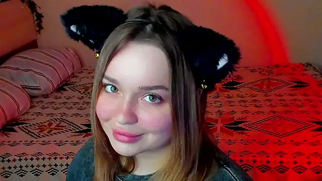 Snapshot of Hot_moon_666 chatting on June 24, 6:40 pm Hot moon 666 online show from June 24, 6:40 pm