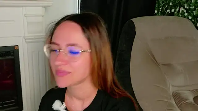 Nicole Bliss online show from July 7, 6:47 am