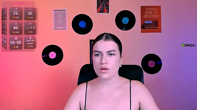 emma dark   online show from June 25, 1:48 pm