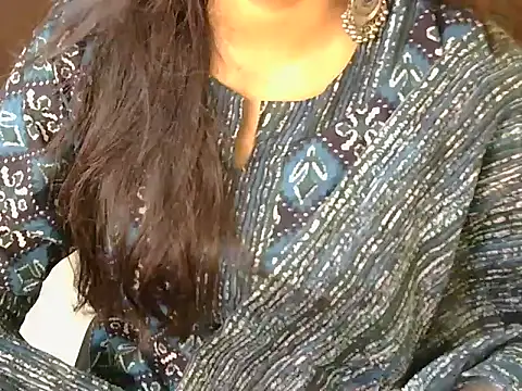 Snapshot of SWEET_Salma chatting on July 14, 10:21 am SWEET Salma online show from July 14, 10:21 am