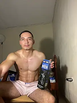 Snapshot of Daniel_Saos chatting on June 24, 7:35 pm Daniel Saos online show from June 24, 7:35 pm