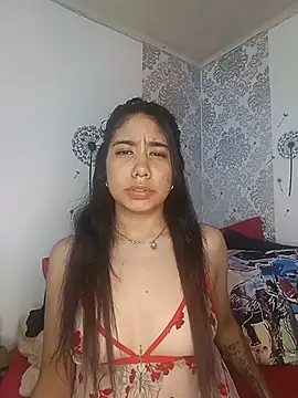 Snapshot of AylinLove_ chatting on June 30, 1:28 am AylinLove online show from June 30, 1:28 am