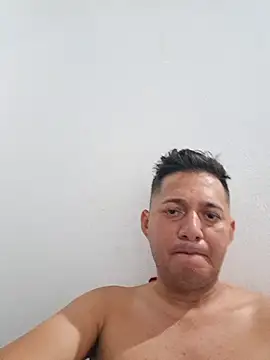 Snapshot of latin_boyxxx1 chatting on July 29, 1:15 am latin boyxxx1 online show from July 29, 1:15 am