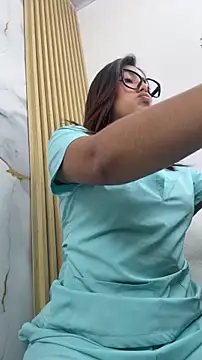 babysaritaa online show from June 26, 1:59 pm