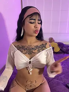Snapshot of -Brittanny chatting on August 1, 2:55 am -Brittanny online show from August 1, 2:55 am