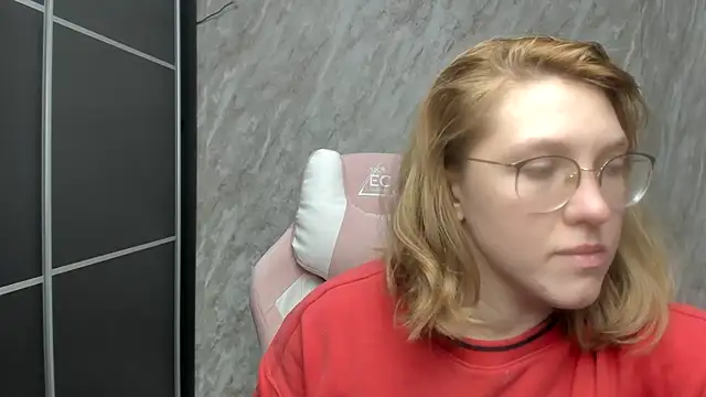 Reginasmilee online show from February 25, 6:03 am