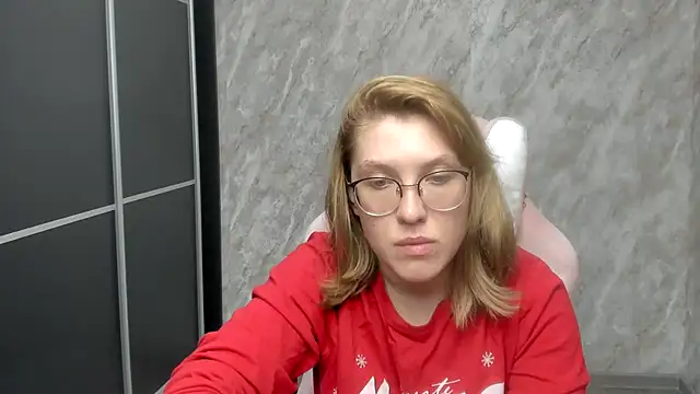 Reginasmilee online show from March 2, 5:14 pm