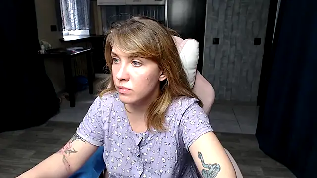 Reginasmilee online show from September 22, 11:56 am