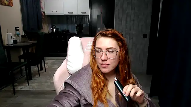 Reginasmilee online show from April 18, 2:59 am