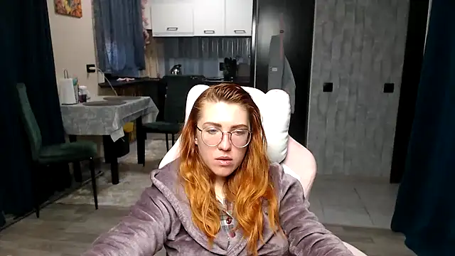 Reginasmilee online show from April 21, 2:51 am