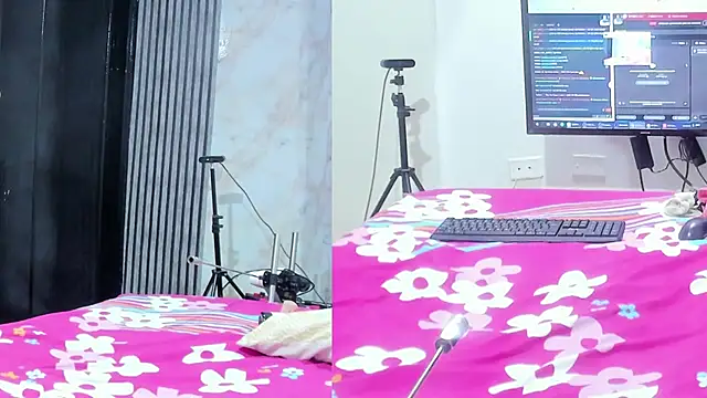 Snapshot of sofi_boll25 chatting on July 27, 3:13 am sofi boll25 online show from July 27, 3:13 am