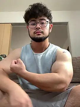 Snapshot of taku_bear chatting on July 7, 11:53 pm taku bear online show from July 7, 11:53 pm