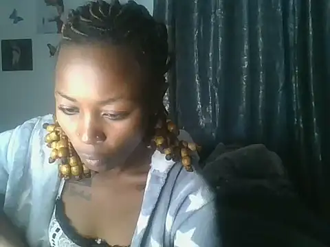 Snapshot of Prettyquueen chatting on June 29, 1:33 pm Prettyquueen online show from June 29, 1:33 pm