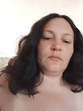 Snapshot of Irisssska chatting on July 10, 6:39 am Irisssska online show from July 10, 6:39 am