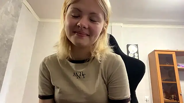 Snapshot of Jeneienal_1 chatting on July 29, 2:26 pm Jeneienal 1 online show from July 29, 2:26 pm