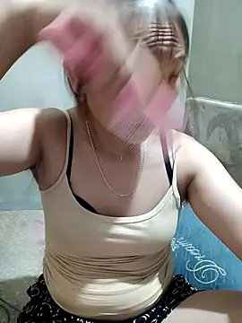 Emma-18h online show from July 24, 9:24 pm