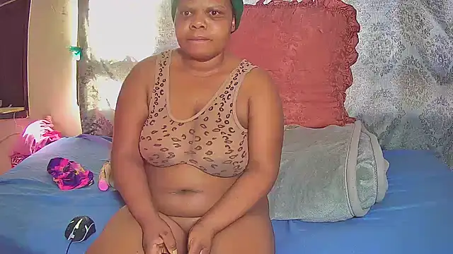 Snapshot of AngelinaX01 chatting on July 20, 7:22 am AngelinaX01 online show from July 20, 7:22 am