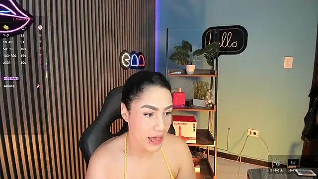 Snapshot of Emily_robertss1 chatting on July 17, 12:56 pm Emily robertss1 online show from July 17, 12:56 pm