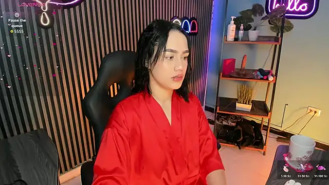 Snapshot of Emily_robertss1 chatting on July 25, 10:24 am Emily robertss1 online show from July 25, 10:24 am